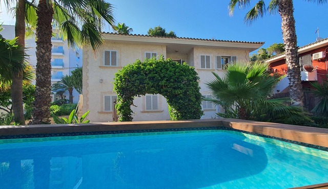 Villa Pedro close to the beach quiet central - Pedro