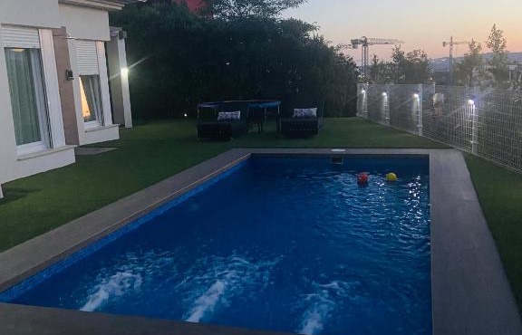 Villa privada con piscina
