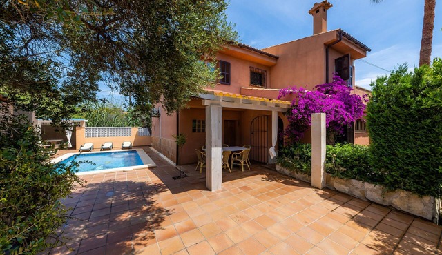 "Villa S'hort de Cal Rei" with Private Pool, Private Terraces & Wi-Fi