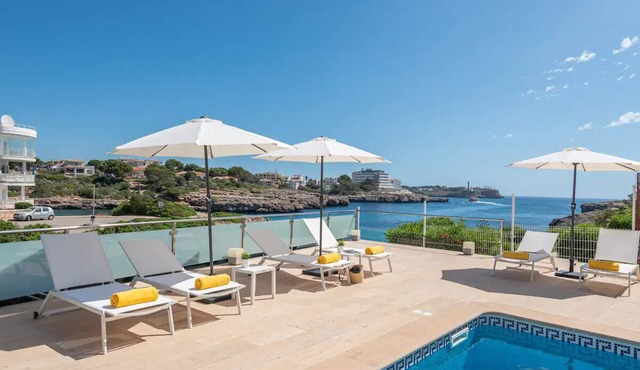 Villa Sa Caleta front the sea with spa (extra)