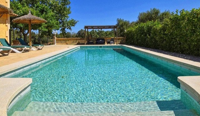 Villa 'Sa Cova' with Private Pool, Wi-Fi and Air Conditioning