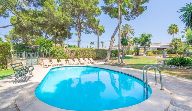 Villa Santander - with private swimming pool