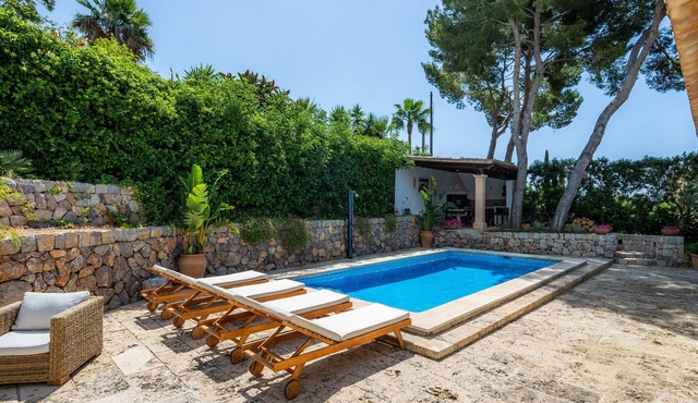 Villa 'Tramuntana' with Sea View, Wi-Fi and Air Conditioning