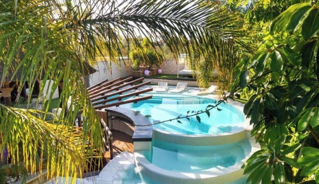 Villa with design pool, pool bar, jacuzzi, Balinese bed