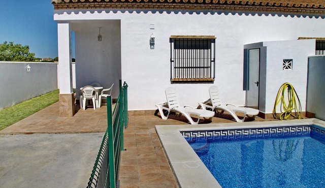 Villa with private pool in rural area