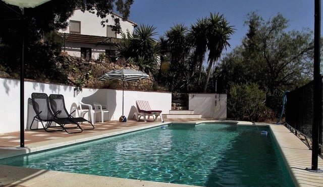 Villa with pool on a hill with fantastic distant views,with AC in the bedrooms