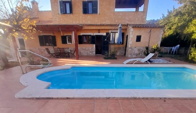 Villa With private Pool for Groups and Families 8 Sleeps