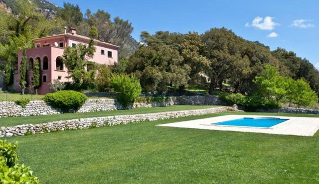 Villa with swimming pool in the heart of the Tramuntana Mountains
