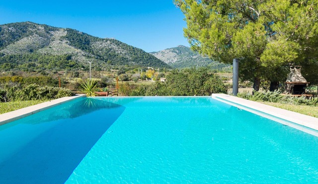 VILVAL Finca for 4 with pool in Moscari