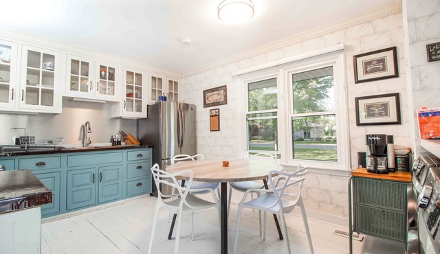 Walking distance to Old town with Hot tub