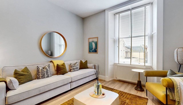 Warm & Spacious City Centre Stay | Sleeps 8