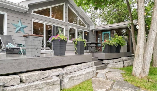 Waterfront Beach House on Sturgeon Lake