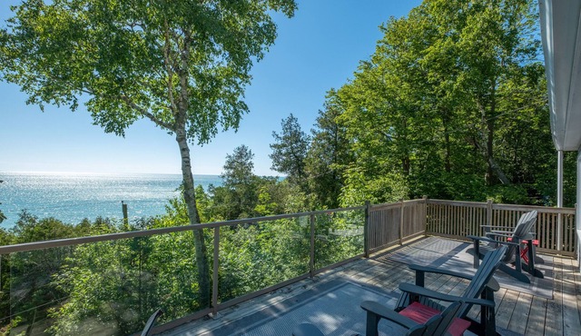 Welcome to AmberHill, a charming cottage with easy beach access
