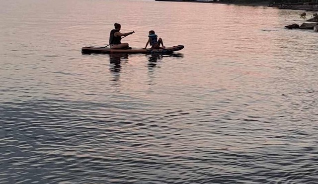 Welcome to “Hickory Lakehouse” on the shores of Lake Erie. 5 star on Airbnb
