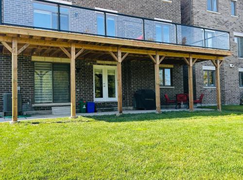 Whitby Hideout - 3BR, 5BD, 3WR, Pool Table, Sauna
