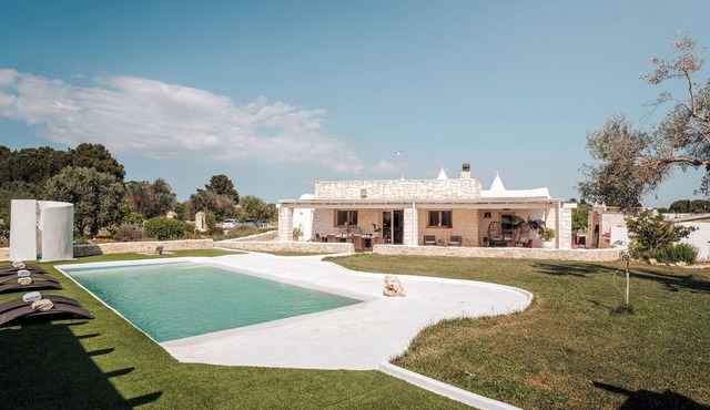 White Stone House 6+1, Emma Villas