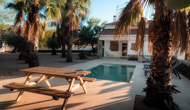 Wishome – Beautiful house on a private estate with pool