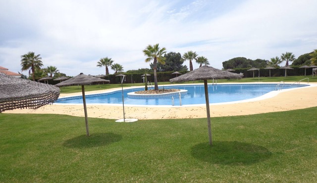 WONDERFUL AND MODERN HOUSE IN THE FIRST LINE OF THE BEACH, WIFI, KAYAK AND PADDLE SURF.