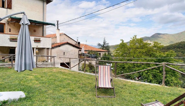 Wonderful private villa with private pool, WIFI, balcony, pets allowed and panoramic view