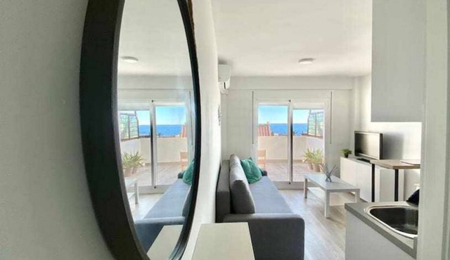 Wonderful studio with terrace and sea views, in Pedregalejo neighborhood