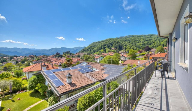 Zio Enry Terrace Apartment Orta Lake, Armeno, Italy