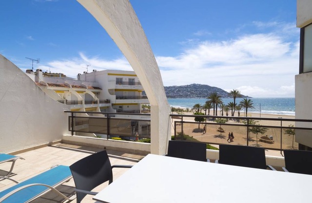 65 m² Apartment ∙ 2 bedrooms ∙ 6 guests