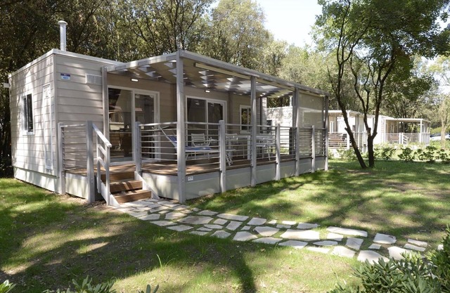 Chalet in Baia Domizia with Private Beach