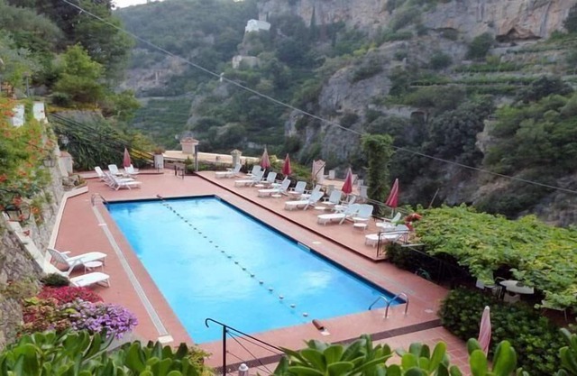 Holiday Ravello Persons 