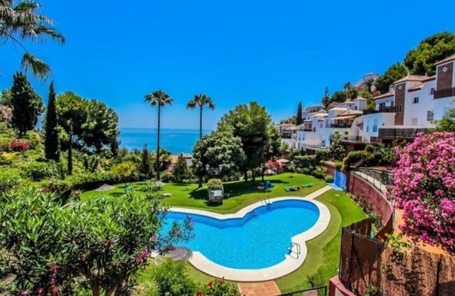HOUSE 2 BEDS, SEA VIEW, WIFI,SWIMMING POOL.