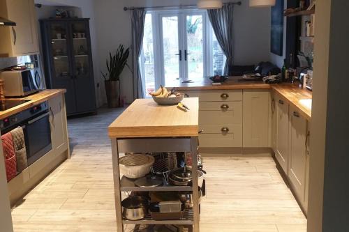 Helmdon House | Spacious 4 bed house 10 min from Silverstone