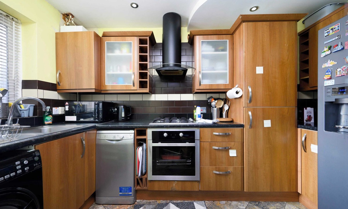 Canning Town House | Welcoming London Townhouse - Near Attractions and Public Transit