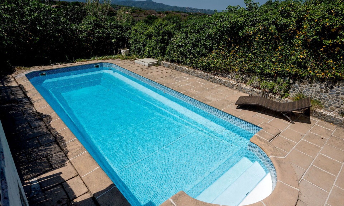 Mas Altaba House | Stunning private villa for 8 people with private pool, WIFI, TV, patio and parking