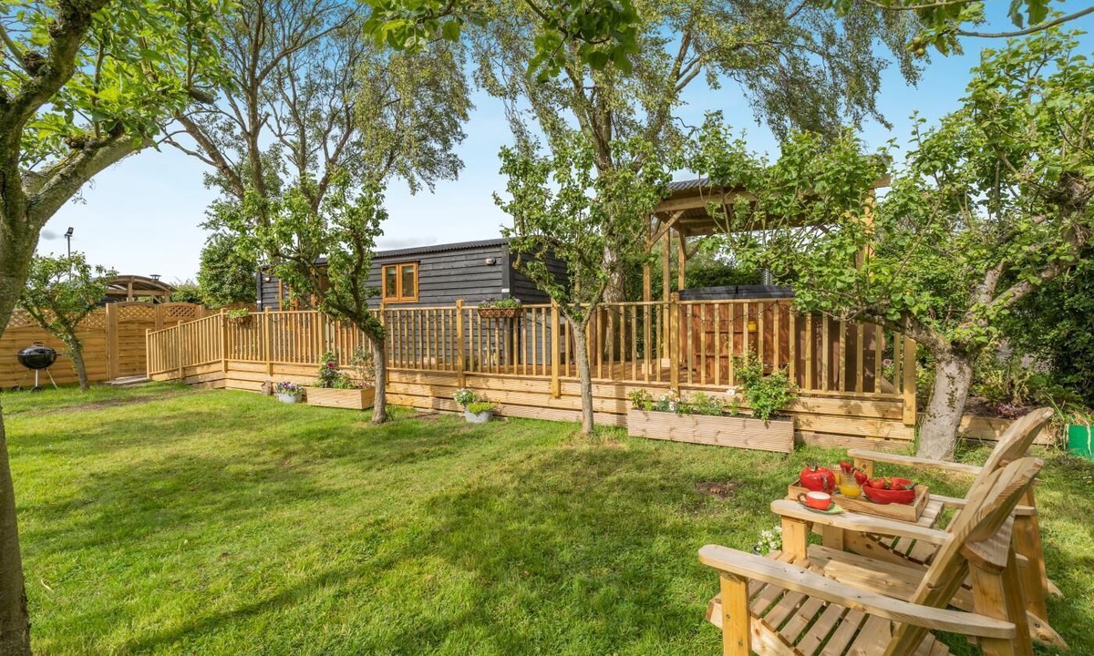 Newton Cottage | 1 Bed in Broxburn (oc-t44711)