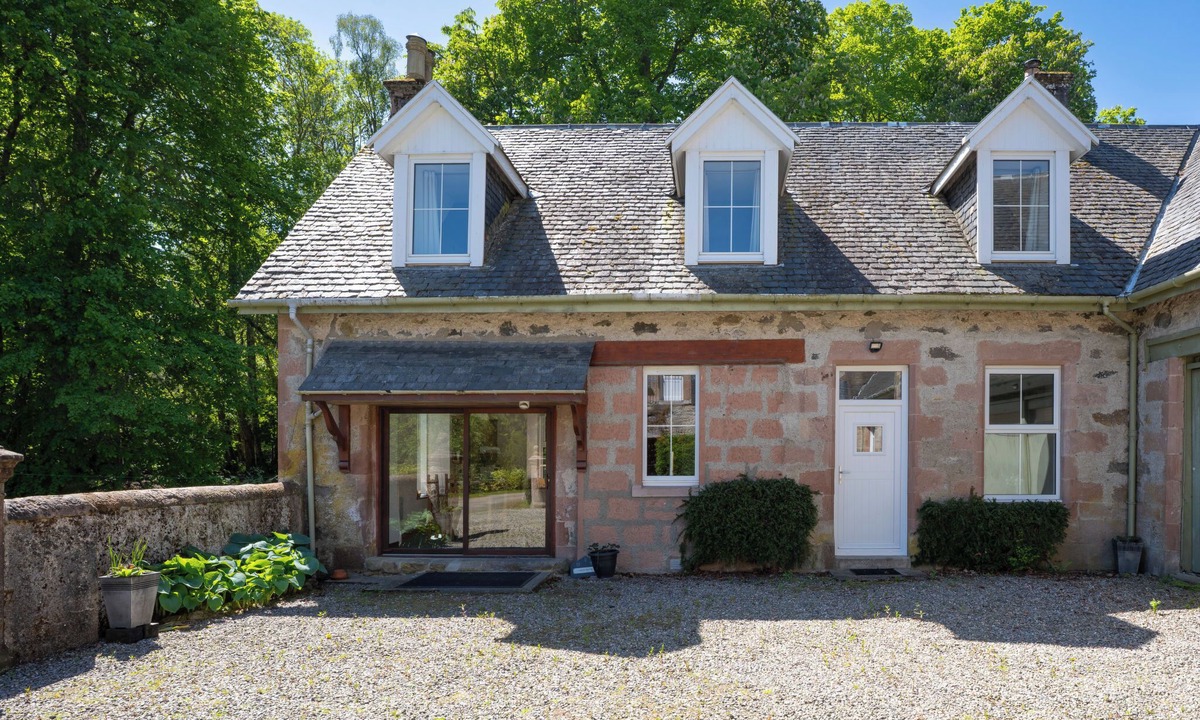 Glen Urquhart House | Coach House on Aigas Golf Course by Interhome