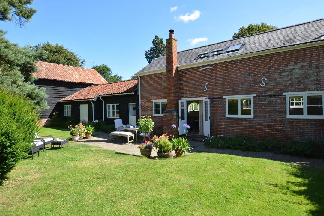 Saxmundham House | Stable Cottage at the Grove, Great Glemham