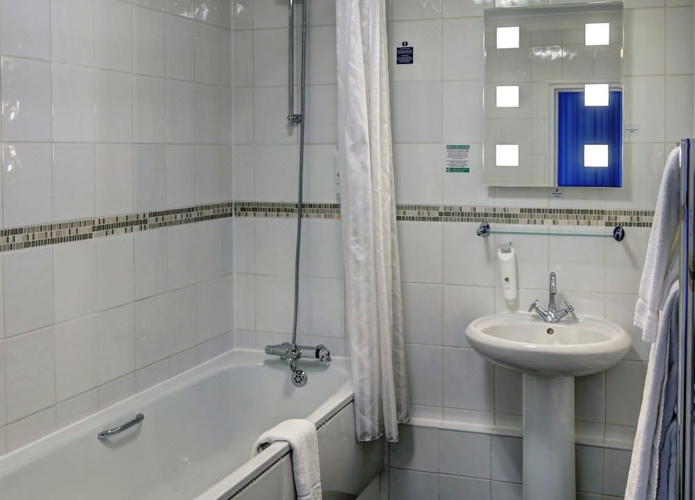 Photo of Bathroom in Purfleet