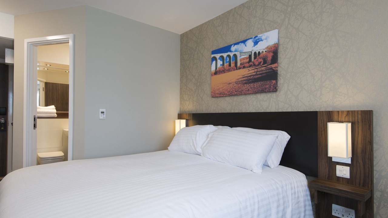 Photo of Bedroom in Thorne