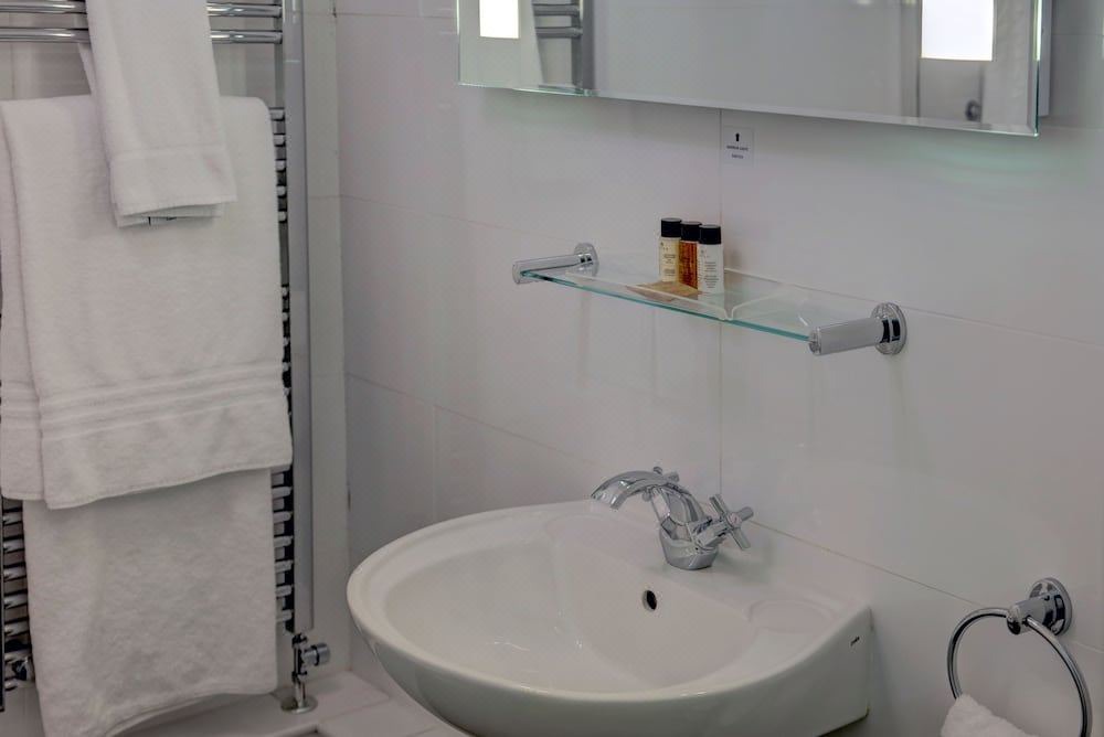 Photo of Bathroom in Purfleet