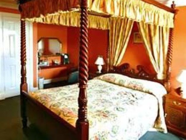 Photo of Bedroom in Inveraray