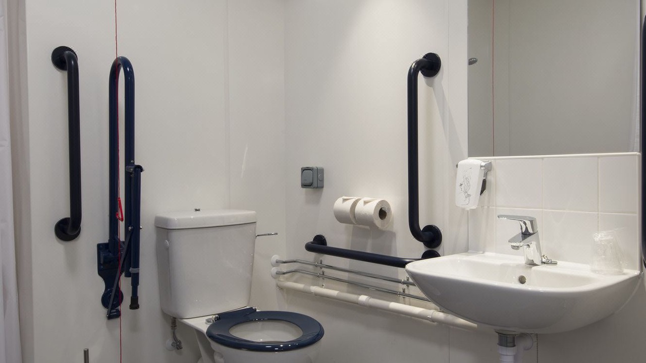 Photo of Bathroom in Thorne
