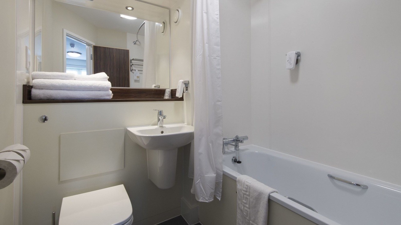Photo of Bathroom in Thorne