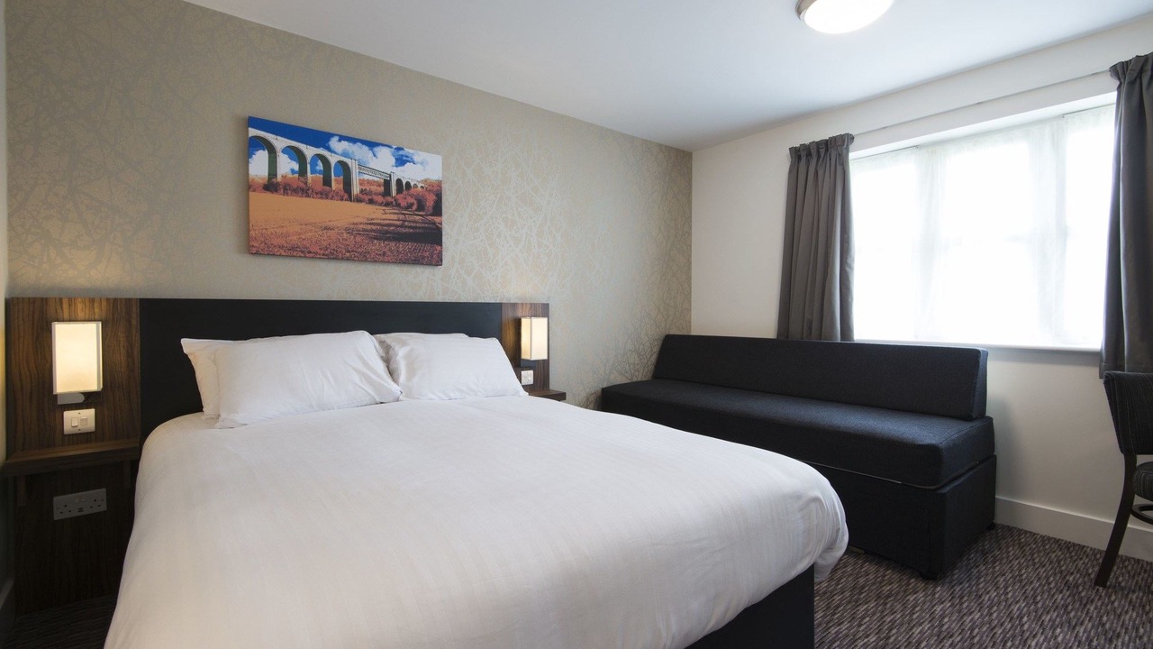 Photo of Bedroom in Thorne