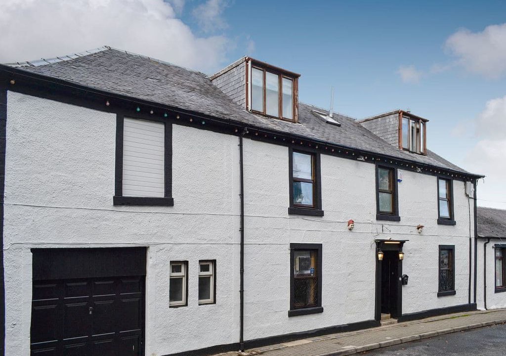 Photo of Buildings in Mauchline