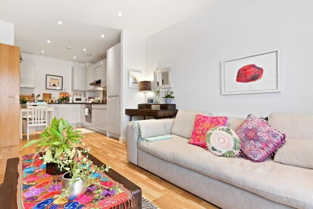 Photo of Livingroom in Newham
