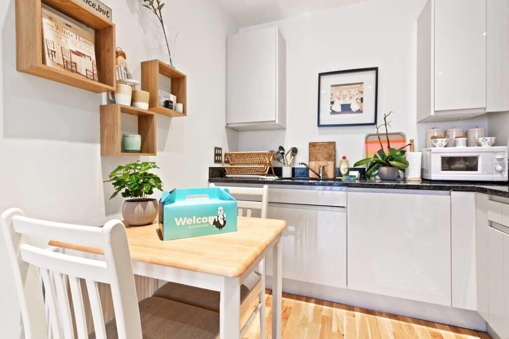 Photo of Kitchen in Newham