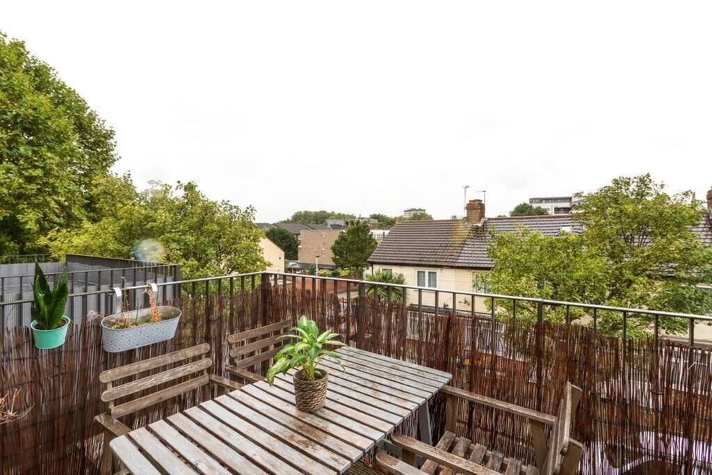 Photo of Patio Balcony in Newham