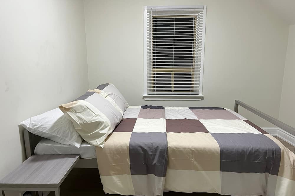 Photo of Bedroom in Hamilton