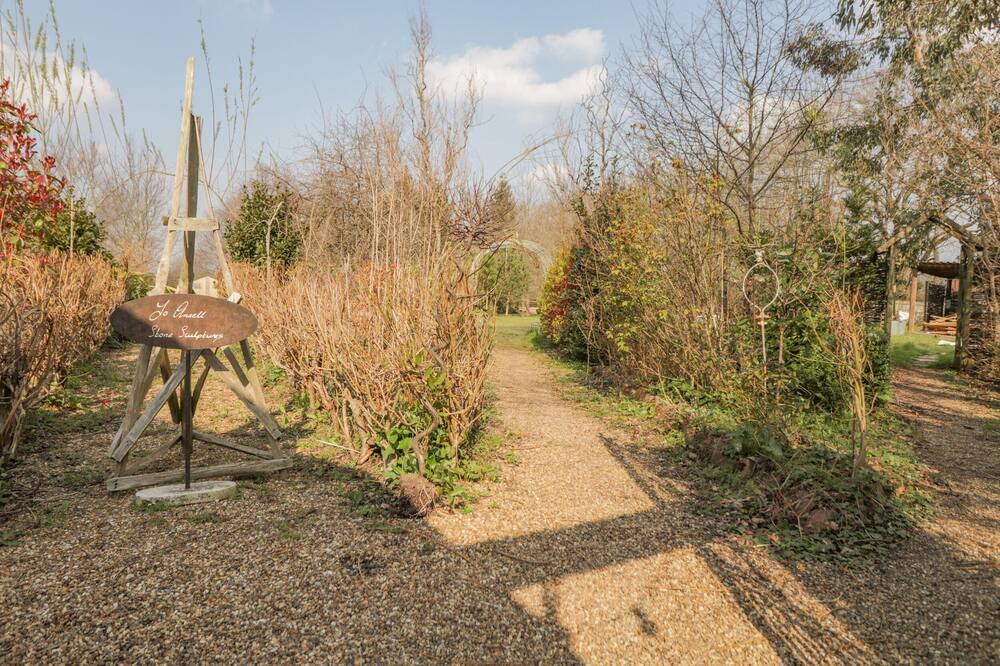 Photo of Outdoor in Abbess Roding
