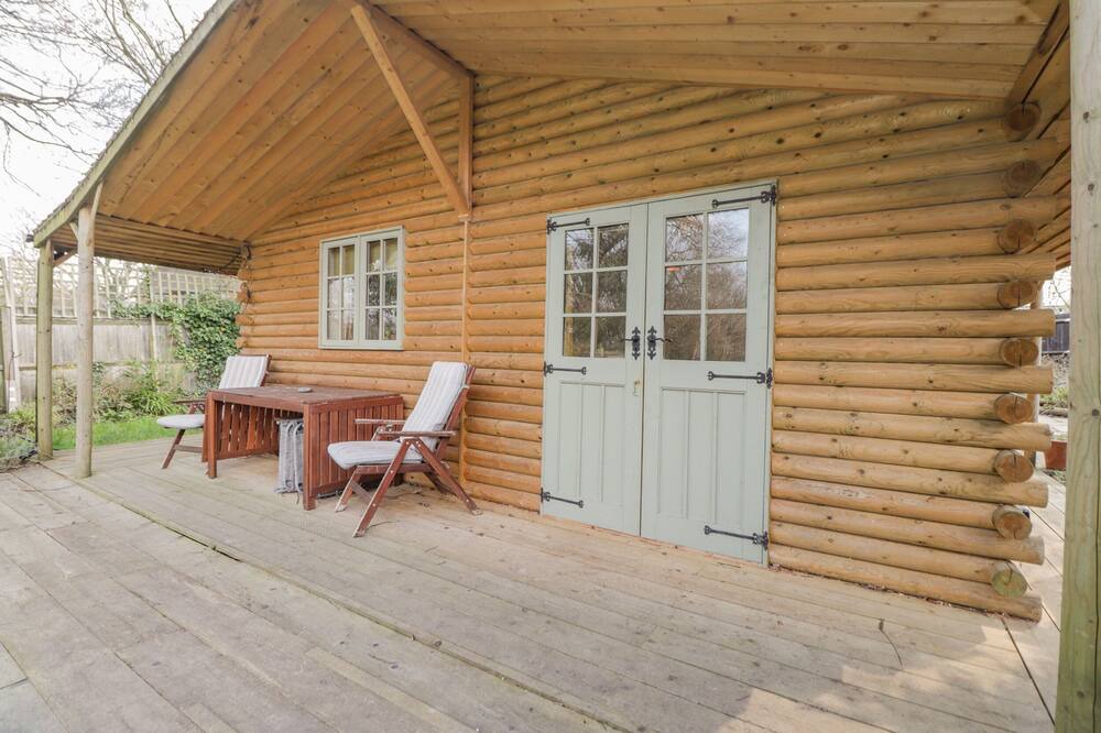 Photo of Patio Balcony in Abbess Roding