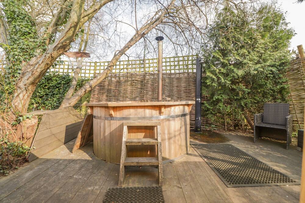 Photo of Patio Balcony in Abbess Roding